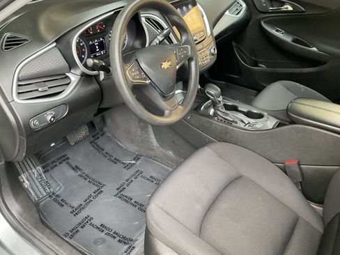 Used 2020 Chevrolet Malibu LT FWD image 19
