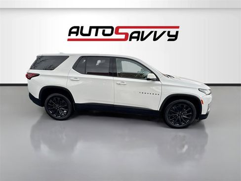 Used 2023 Chevrolet Traverse RS image 8