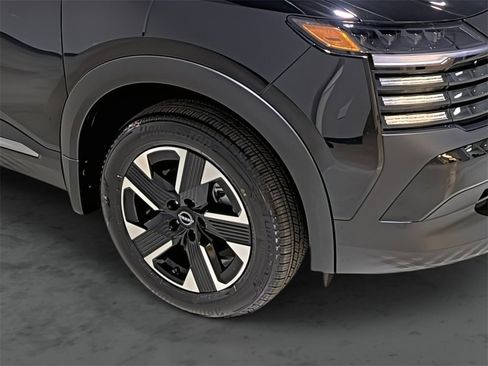 New 2026 Nissan Kicks SV w/ SV Premium Package image 14