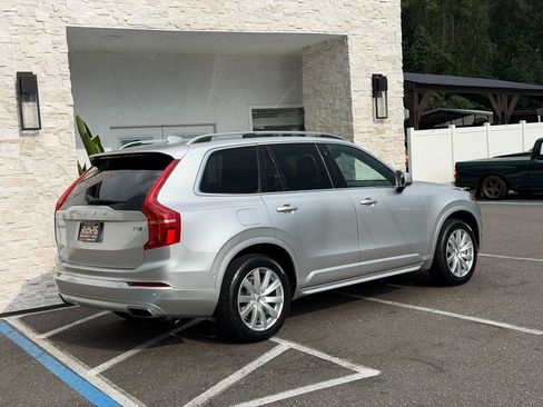 Used 2018 Volvo XC90 T6 Momentum w/ Convenience Package AWD/4WD image 18