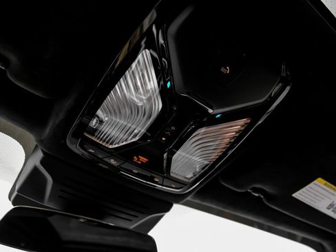 Used 2025 BMW ALPINA XB7 AWD/4WD image 31