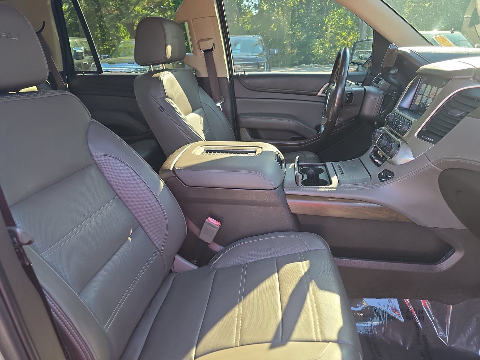 Used 2018 GMC Yukon Denali w/ Open Road Package AWD/4WD image 10