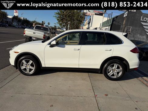 Used 2014 Porsche Cayenne image 4