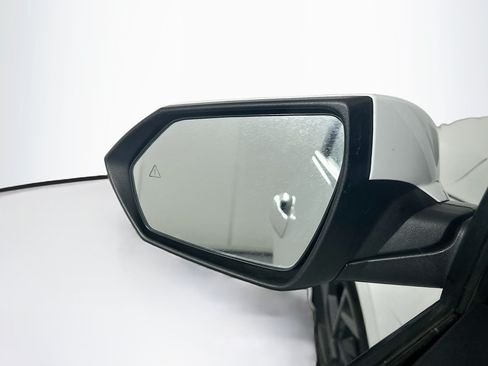 Used 2025 Hyundai Elantra Limited FWD image 16
