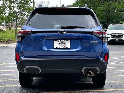 Used 2025 Subaru Forester Limited w/ Popular Package AWD/4WD image 3