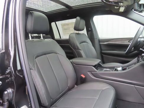 New 2026 Jeep Grand Cherokee L Limited AWD/4WD image 26