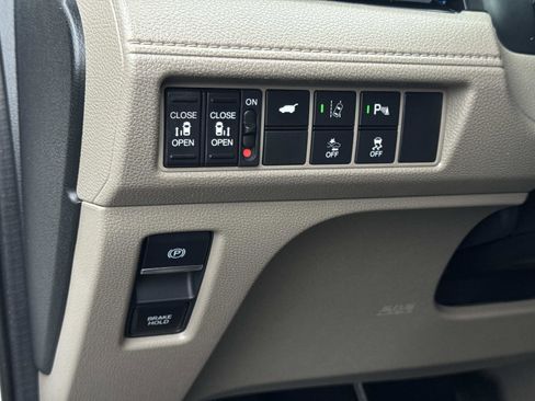 Used 2019 Honda Odyssey Elite image 29