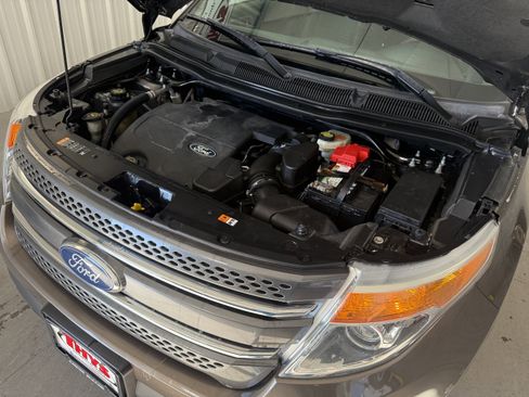 Used 2015 Ford Explorer XLT w/ Equipment Group 202B image 17
