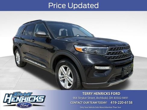 Used 2022 Ford Explorer XLT AWD/4WD image 1