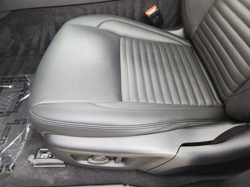 Used 2025 Land Rover Discovery Sport S AWD/4WD image 23