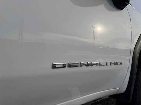 Used 2022 GMC Sierra 2500 Denali w/ Denali Ultimate Package image 18