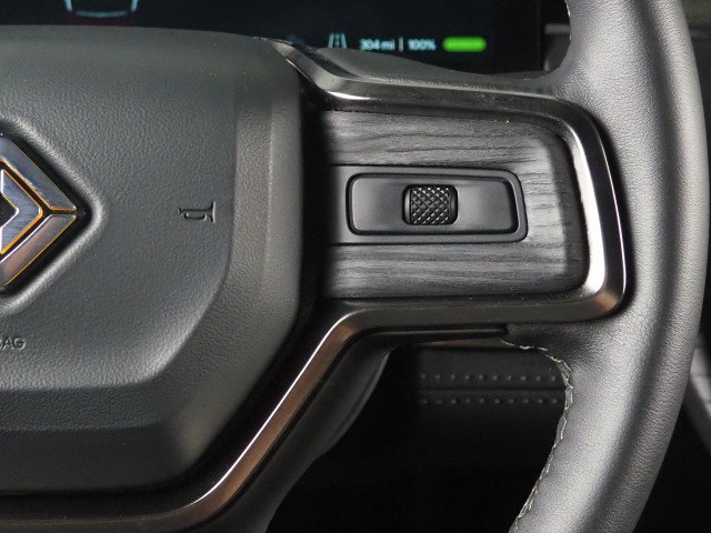 Used 2024 Rivian R1S AWD Adventure image 25
