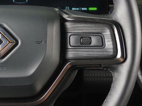 Used 2024 Rivian R1S AWD Adventure image 25