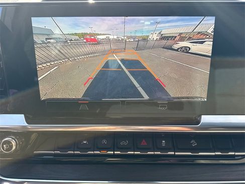 Used 2023 GMC Sierra 1500 SLT w/ SLT Premium Package image 30