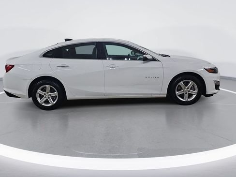 Certified 2024 Chevrolet Malibu LS FWD image 2