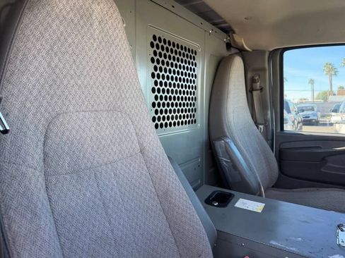 Used 2013 Chevrolet Express 2500 w/ Power Package RWD image 16
