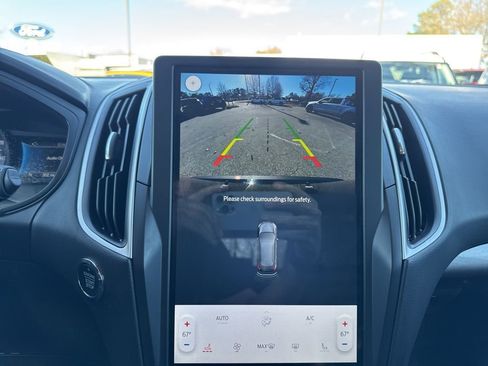 Used 2024 Ford Edge SEL image 19