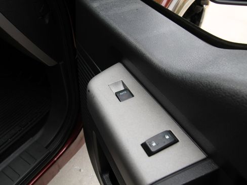 Used 2016 Ford F250 Lariat w/ Lariat Ultimate Package image 40