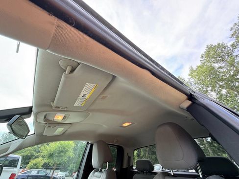 Used 2015 Chevrolet Colorado W/T w/ WT Convenience Package RWD image 40