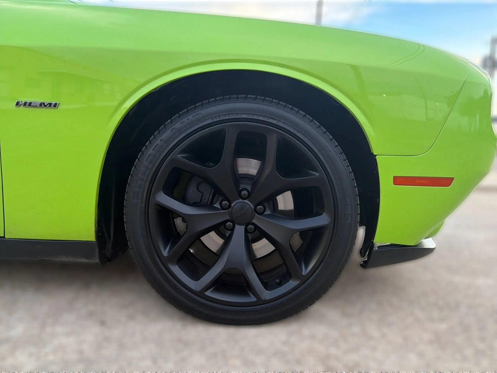 Used 2015 Dodge Challenger R/T Plus RWD image 28