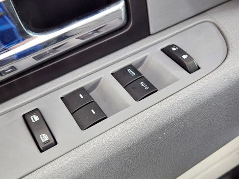 Used 2014 Ford F150 XLT w/ Equipment Group 301A Mid image 17