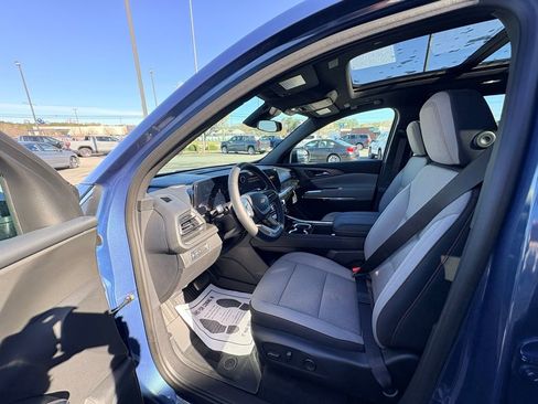 New 2026 Chevrolet Traverse LT w/ Sun and Wheel Package FWD image 21