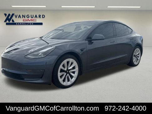 Used 2021 Tesla Model 3 Standard Range Plus image 1