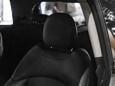 Used 2015 MINI Cooper 2-Door Hardtop image 25