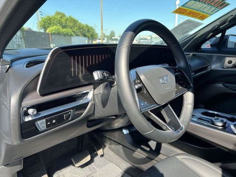 Certified 2024 Cadillac Lyriq Tech RWD image 14