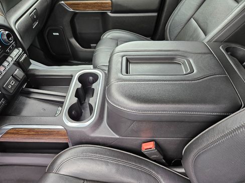 Used 2021 Chevrolet Silverado 1500 High Country w/ Technology Package image 15