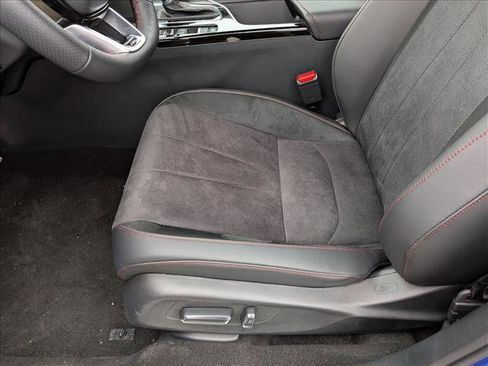 Certified 2025 Acura ADX A-Spec image 4