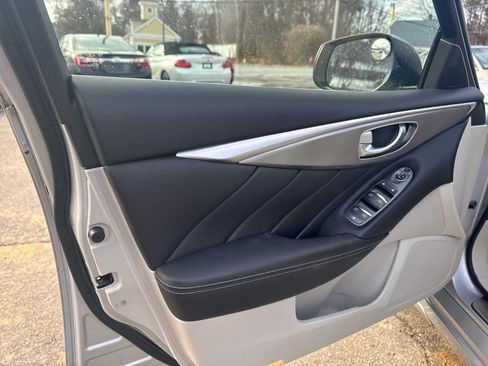 Used 2015 INFINITI Q50 2.0t w/ Moonroof Package image 24