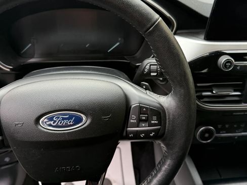 Used 2020 Ford Escape SEL image 39
