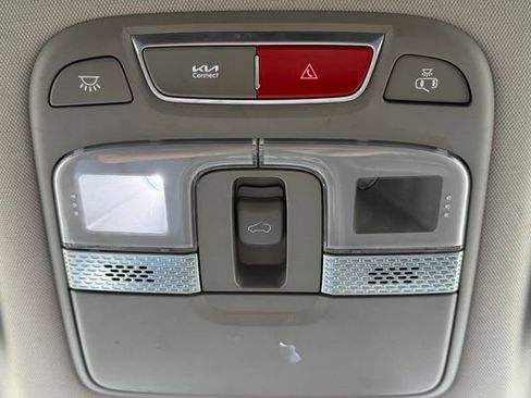 Used 2024 Kia Telluride EX w/ EX Captain's Chair Package FWD image 32