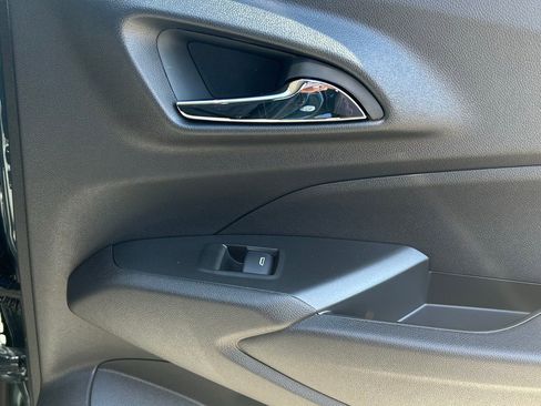 New 2025 Chevrolet Trax LT w/ LT Convenience Package image 13