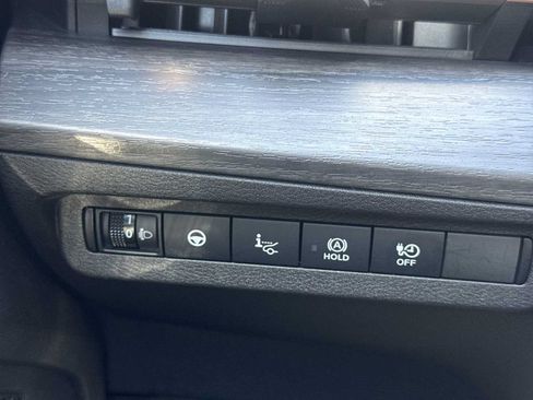 Used 2023 Nissan Ariya FWD image 28