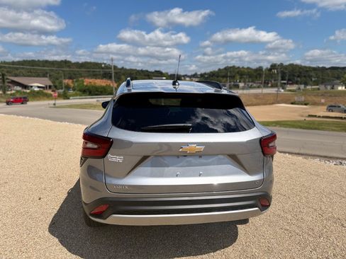 New 2026 Chevrolet Trax LT w/ Driver Confidence Package FWD image 4