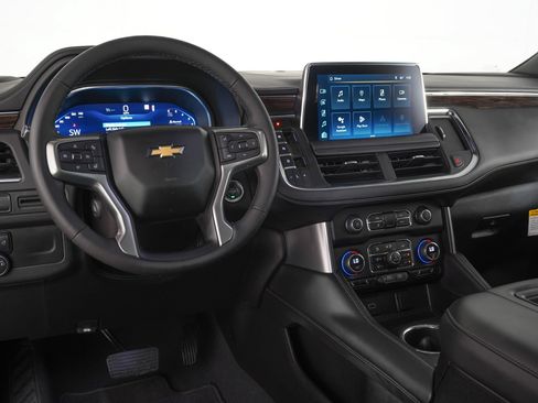 Used 2023 Chevrolet Tahoe LT w/ Luxury Package AWD/4WD image 16