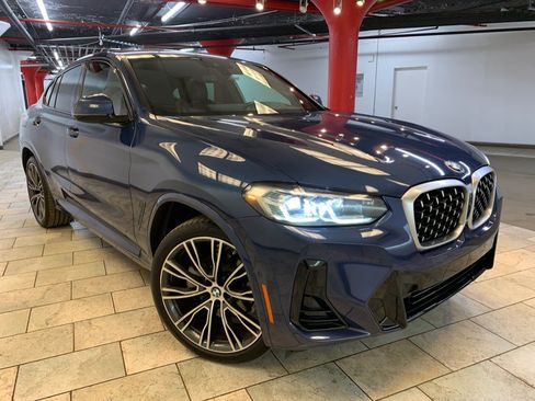 Used 2023 BMW X4 xDrive30i w/ M Sport Package AWD/4WD image 2