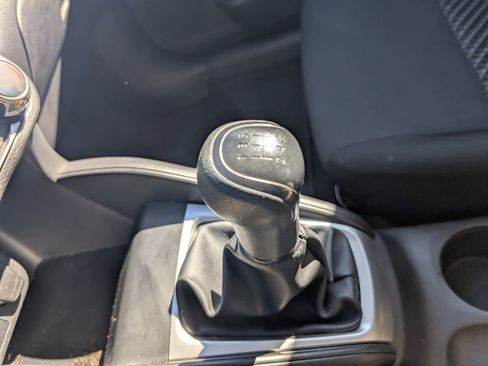 Used 2023 Nissan Versa S FWD image 11