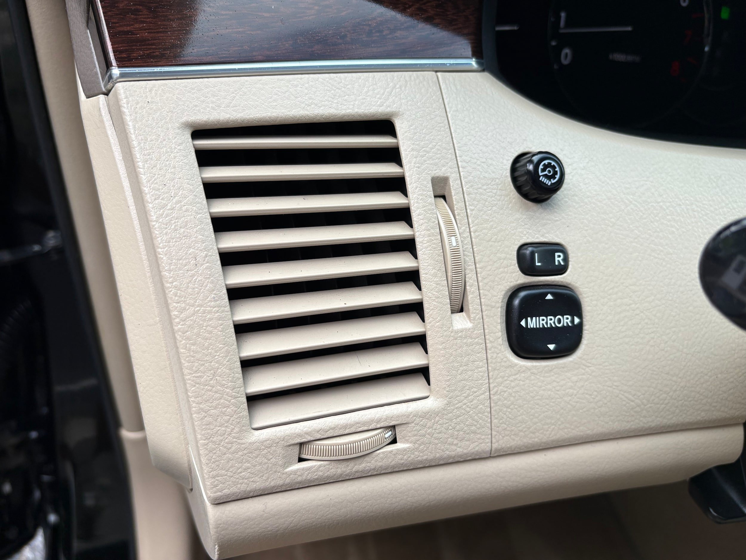 Used 2008 Toyota Avalon Limited FWD image 41