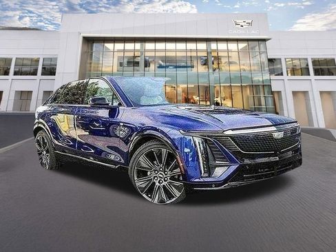 Used 2026 Cadillac Lyriq Signature Sport RWD image 3
