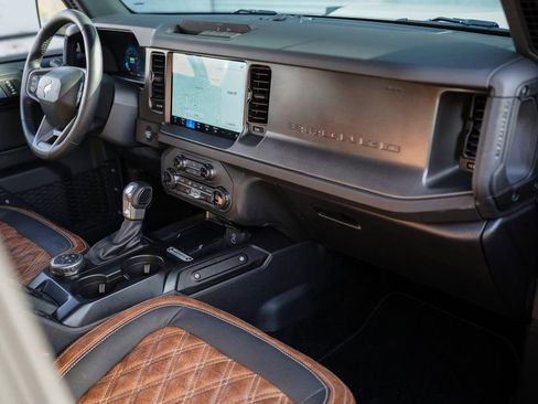 Used 2025 Ford Bronco Big Bend image 20