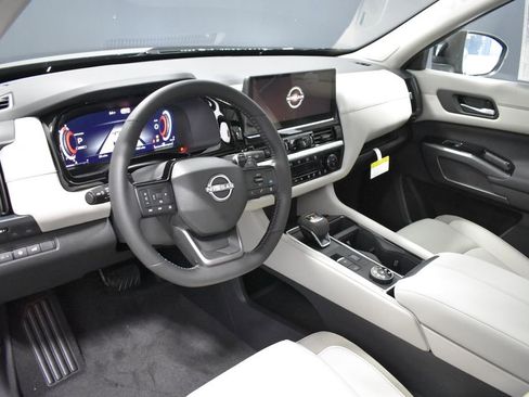 New 2026 Nissan Pathfinder SL AWD/4WD image 4