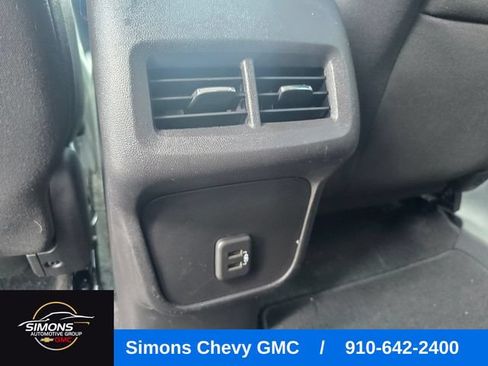 Used 2024 Chevrolet Equinox LT AWD/4WD image 32