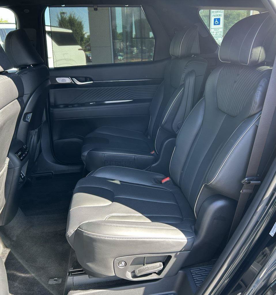 Used 2025 Hyundai Palisade Calligraphy AWD/4WD image 18