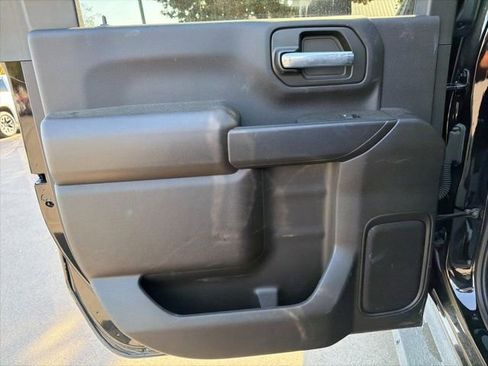 Used 2025 Chevrolet Silverado 2500 Custom w/ Custom Value Package image 14