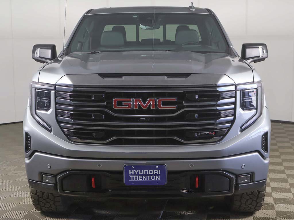 Used 2024 GMC Sierra 1500 AT4 w/ Technology Package AWD/4WD image 15
