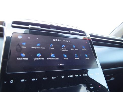 Used 2023 Hyundai Santa Cruz SEL Premium image 24