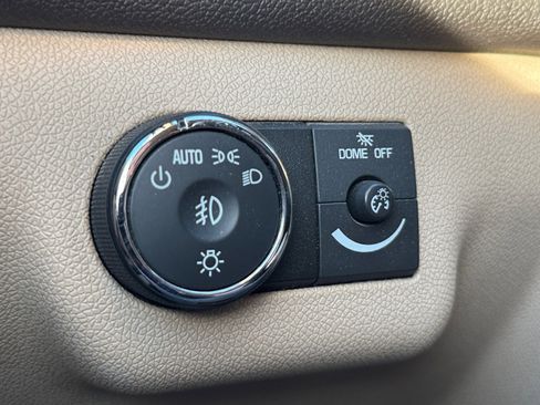 Used 2011 Buick Enclave CXL image 24